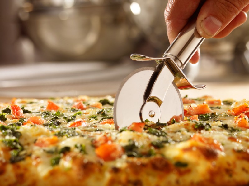 piza food photography - pizza cutter