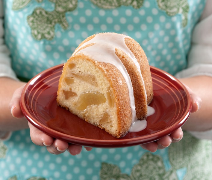 food photography of bunt cake